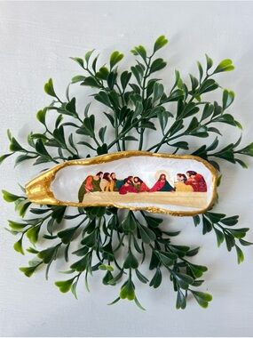 The Last Supper Oyster Shell Dish